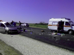  ДТП Toyota и Peugeot на трассе Москва-Волгоград: погибли 2 москвича, 3 в больнице