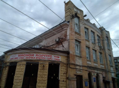 Придется писать письма в Ростов, Москву, прокуратуру и позориться, - общественница о нарушениях в ремонте здания царицынской эпохи в Волгограде