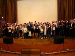 «Кадеты» против «Армии Филиппа Киркорова»: кто кого?