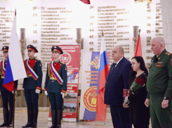 Десять орденов Мужества передали близким погибших на Украине солдат