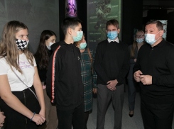 Волгоградского губернатора отметили на федеральном уровне за любовь к Рюриковичам, Романовым и Путину