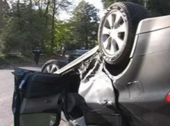 Под Волгоградом автоледи на Hyundai Accent  перевернулась в кювет 