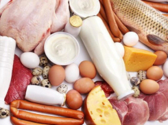 В Волгограде продолжают падать в цене «золотые яйца»