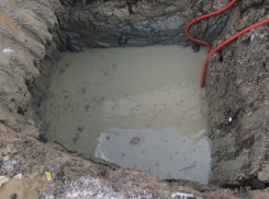 Сотрудница ЖКХ отделалась 1,5 годами условно за гибель 3-летнего ребенка в траншее под Волгоградом