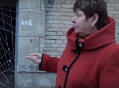 Семью с ребенком оставили в холода без отопления, газа и света в аварийном доме в Волгограде