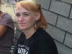 Поиски молодой рыжеволосой бабушки продолжаются в Волгограде