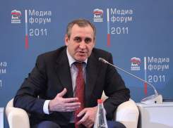 Секретарь Генсовета «Единой России» Сергей Неверов вник в суть политического скандала в Волгограде