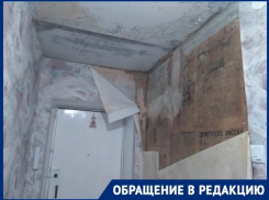 Волгоградка с 7-месячным ребенком рискует жизнью из-за протекающей крыши