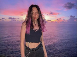 Полина Фаворская опубликовала интимное фото на мотоцикле