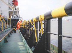 В Волгограде капитана и механика судят за кражу с танкера 25 тонн масла