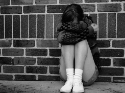 24-летний житель Волгоградской области идет под суд за изнасилование 11-летней падчерицы 