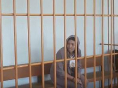 Пытающую ребенка утюгом и водой мачеху-садистку под Волгоградом отправили в колонию