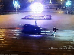 Возбуждено уголовное дело в отношении водителя Land Cruiser, насмерть сбившего роллера в центре Волгограда