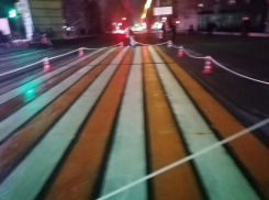 В ночь на 1 февраля перед приездом Путина в Волгограде спешно докрашивают переходы 