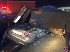 Большегруз расплющил Lada под Волгоградом: в шок-ДТП погибла женщина