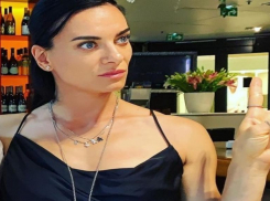 Проголосовать за лучший образ из 8 попросила Елена Исинбаева