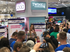 Огромные толпы собрались перед Ольгой Бузовой: волгоградцы пришли увидеть звезду