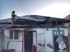 Труп женщины нашли в сгоревшем деревянном доме под Волгоградом