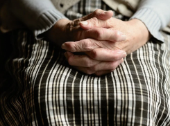 В Волгограде мотострелки ЮВО поздравили 94-летнего ветерана 