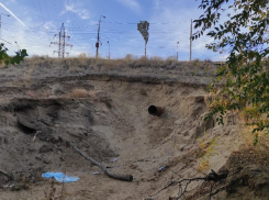 12-летнего школьника насмерть придавила обвалившаяся от дамбы плита на севере Волгограда