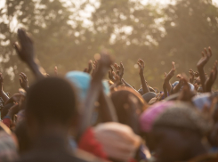Нецензурной бранью осыпали на сходке главу поселения Чернышковского района