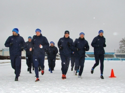 Футболисты команды «Ротор-Волгоград» впервые вышли на поле в новом году