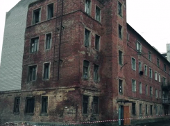 В Волгограде оштрафовали чиновника на 1,5 года просрочившего переселение граждан из аварийного жилья