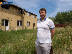 «Боятся перед выборами в Госдуму»: как «убивали» сносимый посёлок Белая дача под Волгоградом