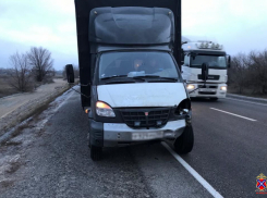 Волгоградца насмерть раздавил грузовик