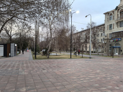 В Волгограде убрали довоенный столб со следами пуль времен Сталинградской битвы