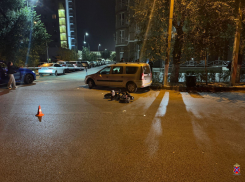 «Немец» с лихачом внутри отправил подростка в больницу Волгограда