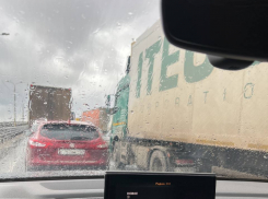 Две магистрали в Волгограде встали в многокилометровых пробках