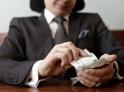 Под прикрытием помощи инвалидам предприниматель Волгограда забрал из бюджета 89 тысяч рублей