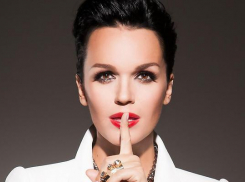 После посещения Мамаева кургана Слава сняла воинствующий клип