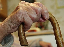 Под Волгоградом 77-летнюю пенсионерку изнасиловал сосед-подросток