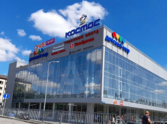 Крупный торговый центр — детище депутата облдумы продают на юге Волгограда