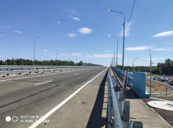 Гости прилетели на вертолете: в Волгоградской области открыт мост через Ахтубу