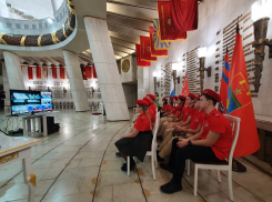 Волгоградские юнармейцы вышли на телемост с Хакасией