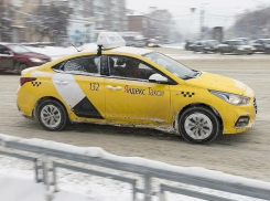 Таксисты Волгограда жалуются на пассажиров, которые не оплачивают проезд и сбегают