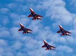 150 тысяч волгоградцев посмотрели авиашоу легендарных «Стрижей»