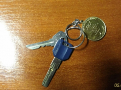 Под Волгоградом из юбилейной медали сделали брелок для ключей