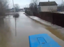 Паводок оставил без жилья целое село под Волгоградом