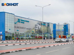 Пассажирам стало плохо: в волгоградском аэропорту экстренно приземлились сразу три самолета