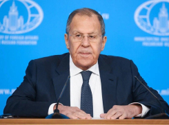 Новый поворот в карьере министра иностранных дел Сергея Лаврова предсказал известный политолог