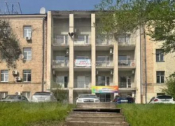 Офисную четырехэтажку продают под бутик-отель за 90 миллионов в центре Волгограда