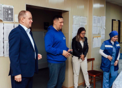 Депутат субботу начал со «скорой» на юге Волгограда 