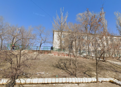 Школьник распылил найденное на улице в Волгограде странное вещество, есть пострадавший