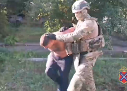 Напавших на полицейских цыгана задержал ОМОН под Волгоградом — видео 