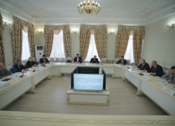 Уравнять семьи участников СВО с многодетными попросили волгоградские депутаты в залитой солнцем Астрахани