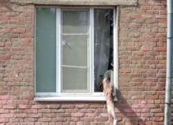 36-летняя женщина выпала с 5-го этажа на юге Волгограда